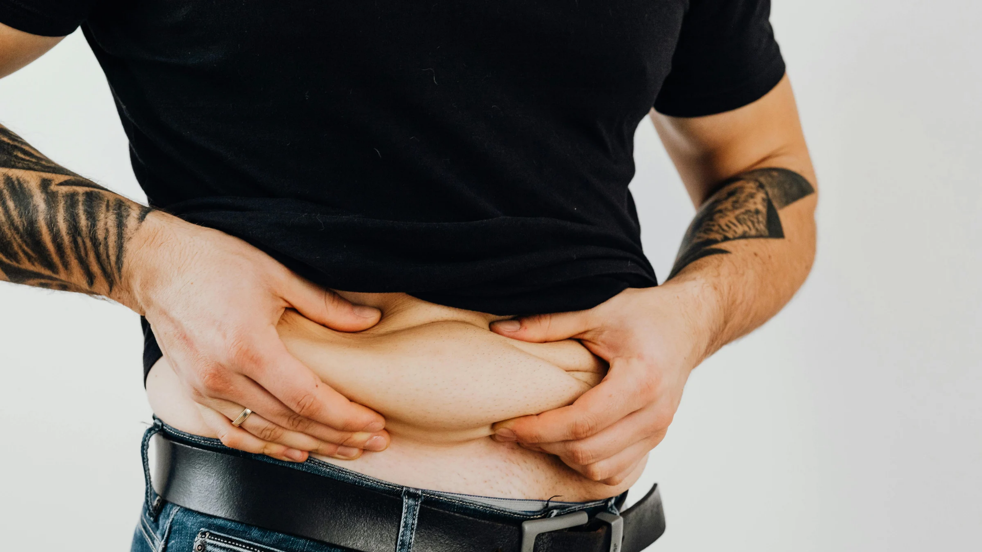 Addio pancetta: allenati a casa e ottieni risultati visibili