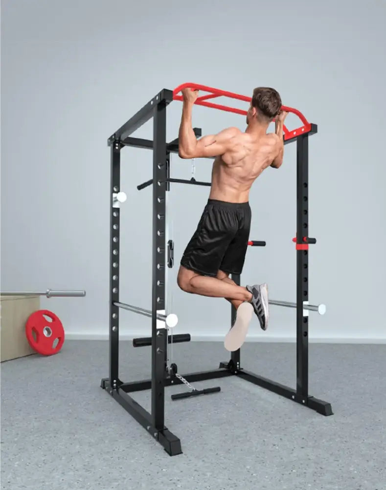 Power Rack Multifunzione 192S ha una robusta barra per trazioni che permette di allenarsi a corpo libero