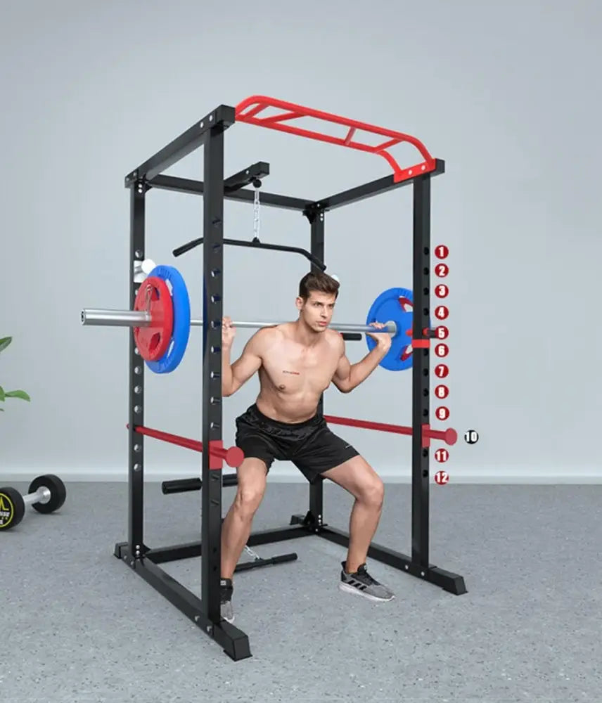 Il nostro power rack è idelae per allenarsi con gli squat. Un ottimo allenamento per rinforzare gambe e glutei