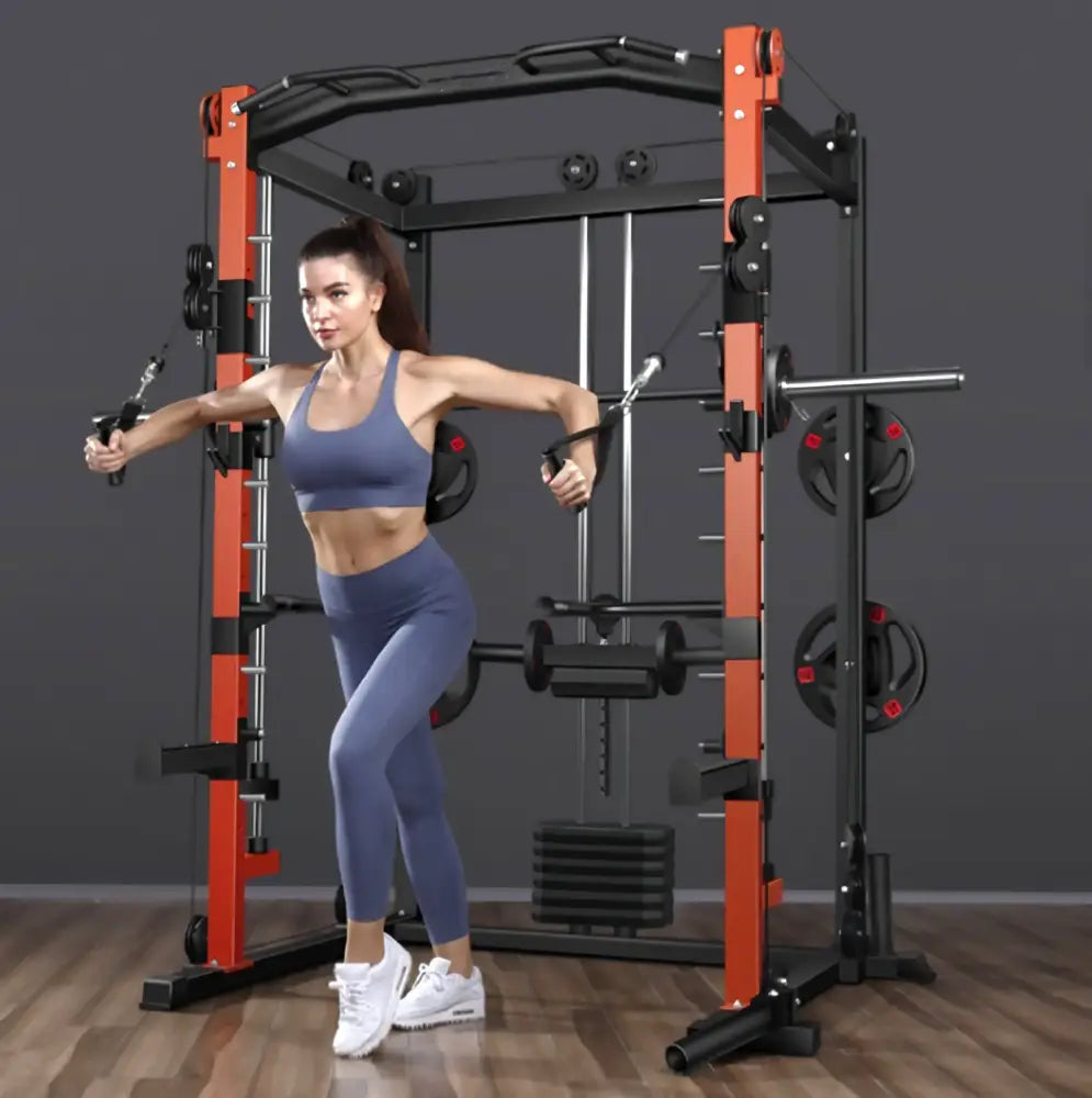 Il rack multipower è munito di cavi incrociati per allenare petto e braccia
